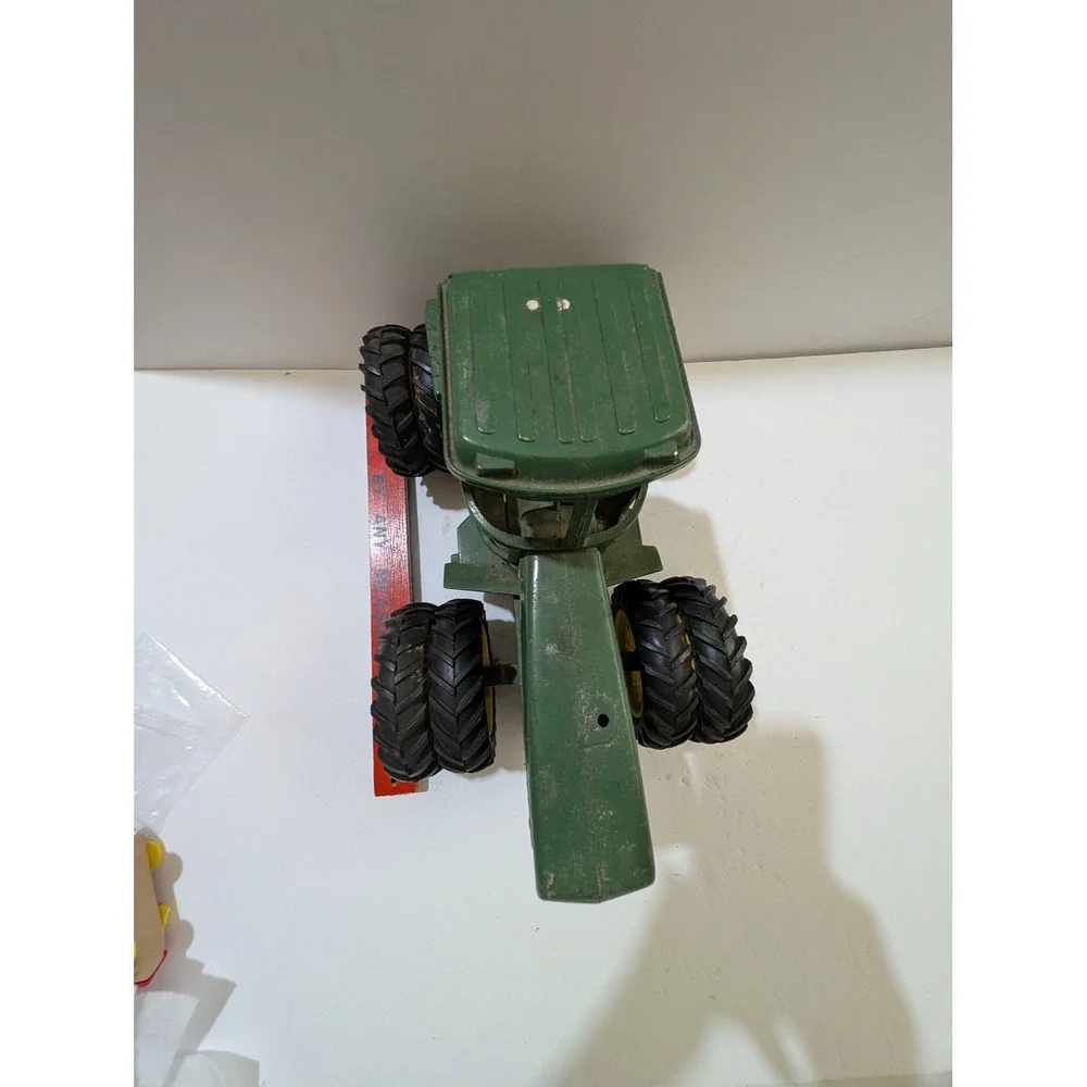 Vintage Ertl John Deere 7520 4WD Tractor 1/16 Duals 1 Hole Hood Green Toy